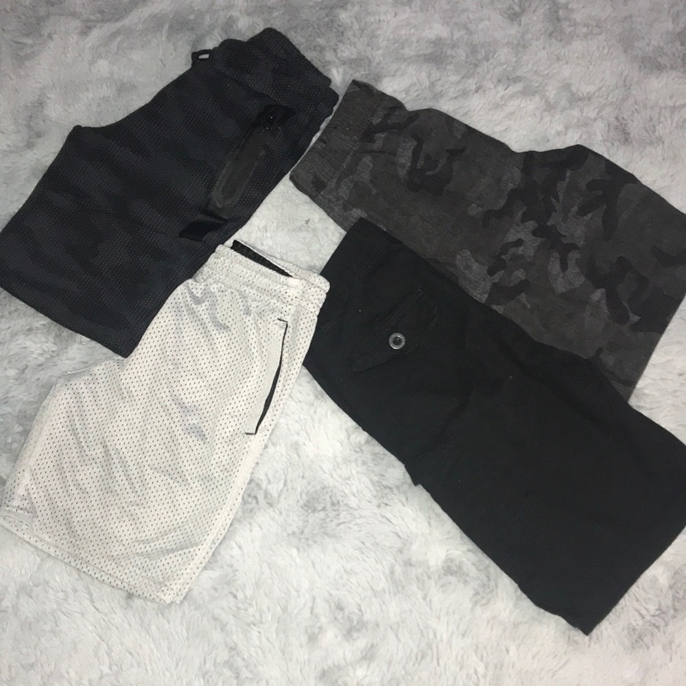 Shorts - Picture 2 of 3